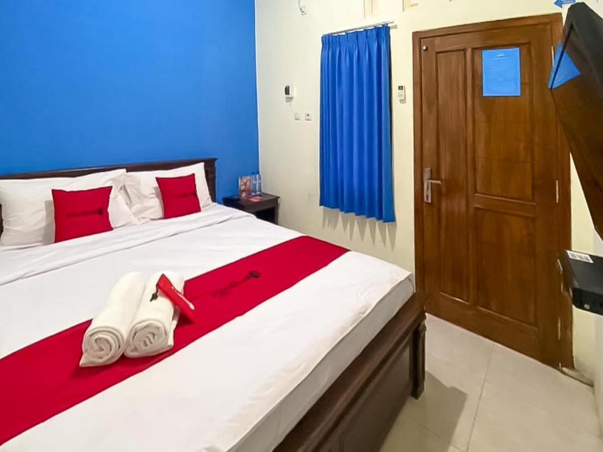 Reddoorz Syariah @ Pahlawan Sidoarjo Hotel Exterior photo